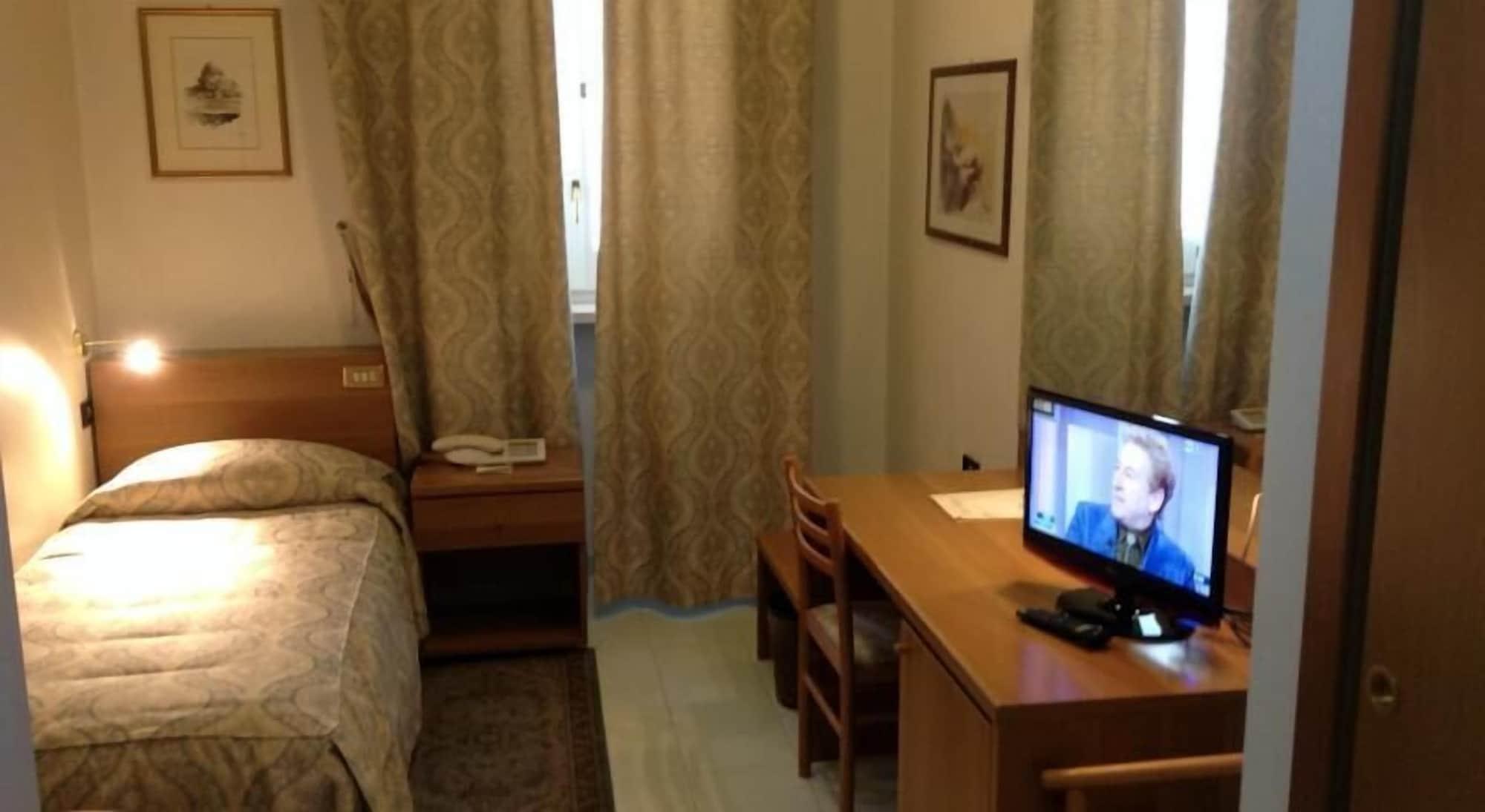 מטרה Albergo Italia מראה חיצוני תמונה